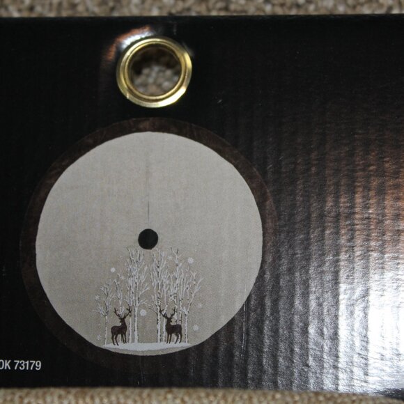 Elk Deer The Christmas Shoppe Tree Skirt Rustic Forest Tan Brown Faux Fur NWT - Picture 4 of 4